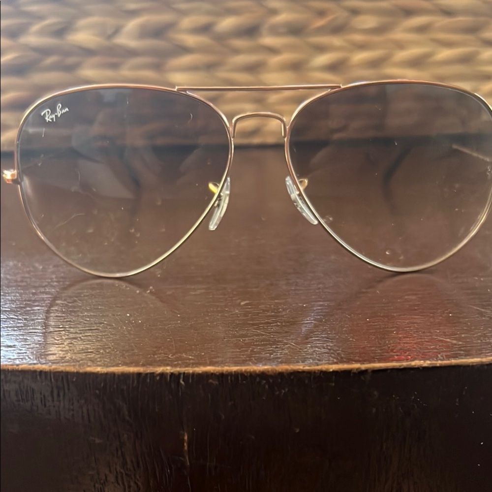Ray-Ban Classic Gold Aviators